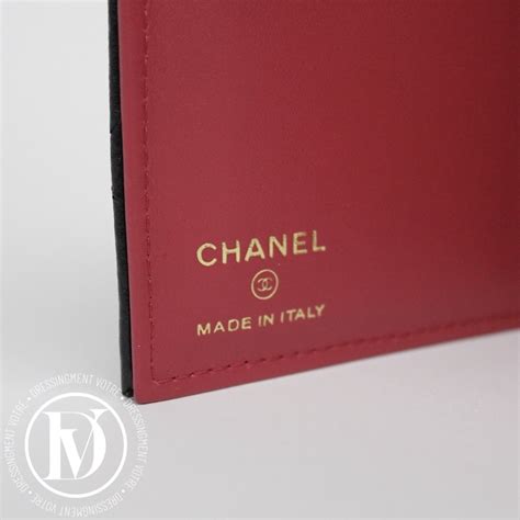 porte passeport femme Chanel
